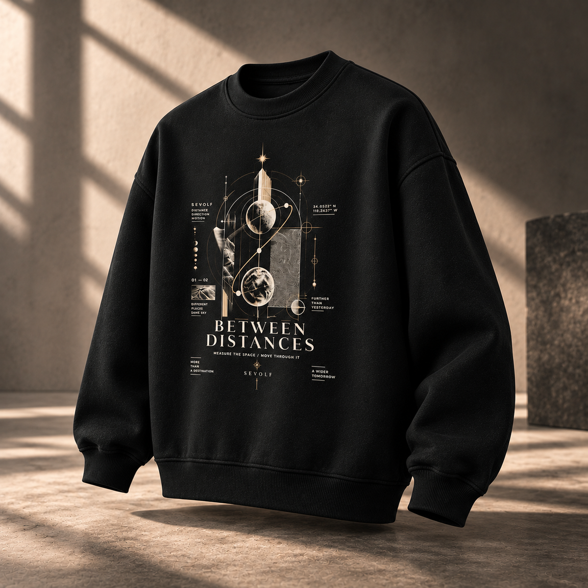 BETWEEN DISTANCES — Oversized Sweatshirt
